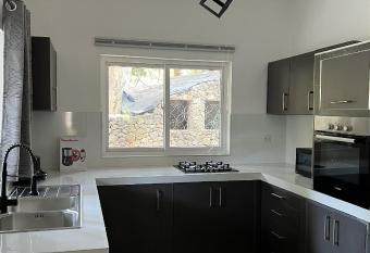 African Funhouse Mtwapa, Creek View, Jacuzzi, Table Tennis & more has rooms with a private hot tub