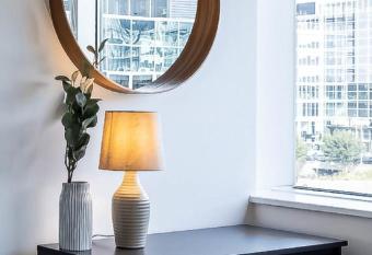 Stunning City View Apartments in Milton Keynes, Central Location Close to Everything, On-site Paid Parking allows 18 year olds to book a room