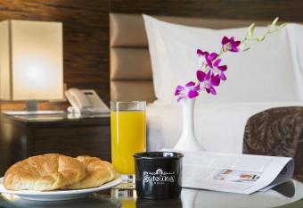 Gateway Hotel allows 18 year olds to book a room