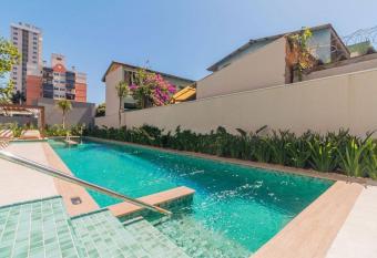 Studio Classic PUC allows 18 year olds to book a room