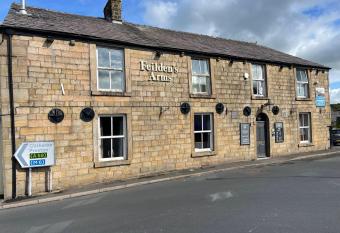 Feildens Arms & Hotel allows 18 year olds to book a room