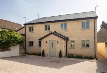 1-3 Harpers Yard - 30 Chipping Norton has Balcony rooms