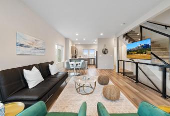 Brand New Fully Updated Condo 902 in Anacortes allows 18 year olds to book a room