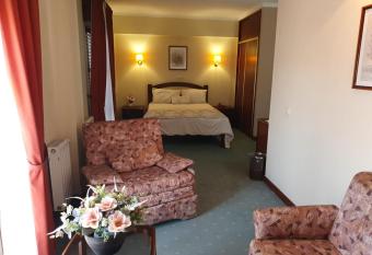 Hotel Peninsular has Balcony rooms