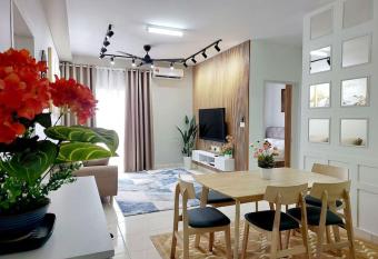 Alanis Guest House-GatewayKLIA-5pax has Balcony rooms