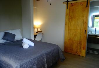 Airport Green Studio has Balcony rooms