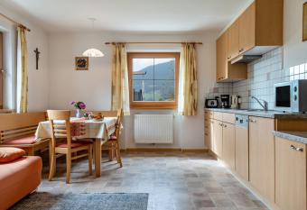 Obertegghof Wohnung Schartenblick has Balcony rooms