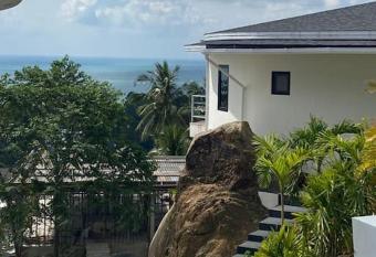 Villa Suha has Balcony rooms