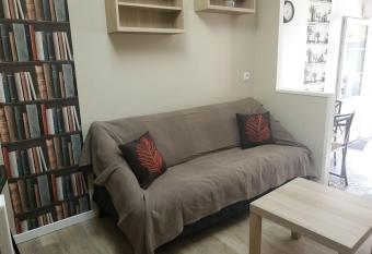 Chaillot 1 allows 18 year olds to book a room