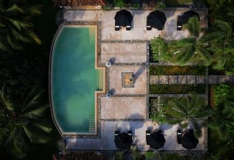 JH Villa has Balcony rooms