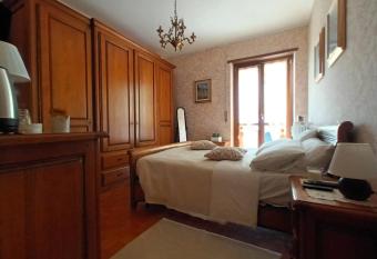 In Famiglia has Balcony rooms