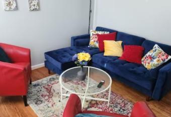 Cute & Cozy Baltimore Hideaway allows 18 year olds to book a room