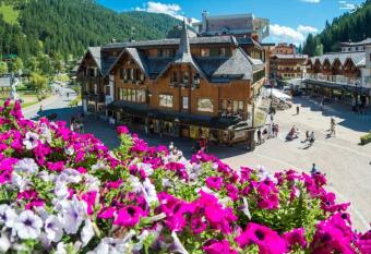 [Campiglio] Appartamento Cristallo allows 18 year olds to book a room