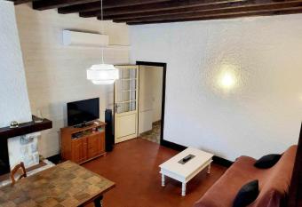 G  te la grande maison has Balcony rooms