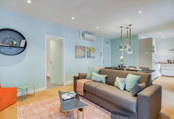 Exclusivo Depa Miraflores frente al Mar has rooms with a private hot tub