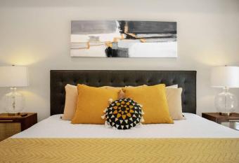 Lft 326 has rooms with a private hot tub