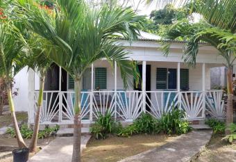 Conrod s Negril Guesthouse has Balcony rooms