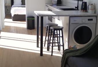 Rail Trail Retreat has Balcony rooms