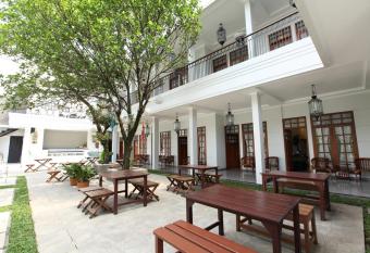 de  Halimun Guest House has Balcony rooms