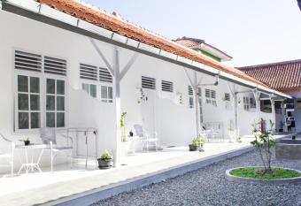 PUTRAJAYA HOTEL has Balcony rooms