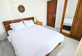 Tropical oasis private home has Balcony rooms