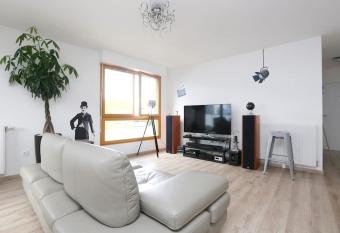 Paris-Stade De France 3 rooms/Park has Balcony rooms