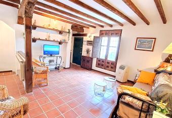 Casa Rural Casasola allows 18 year olds to book a room