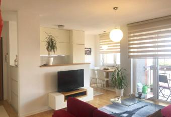 the LA condo allows 18 year olds to book a room