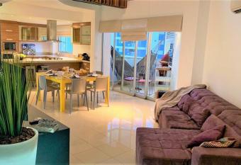 Apto 507 aconchegante bem localizado (Planetarium) has rooms with a private hot tub