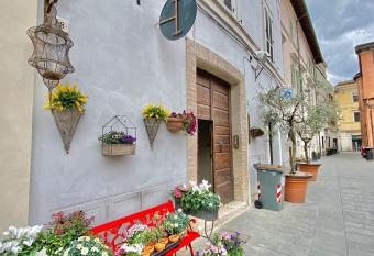 Le Camere di Mara allows 18 year olds to book a room