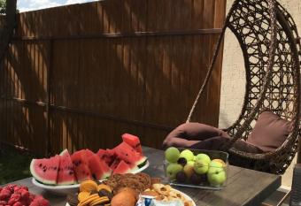 Hasy tun Guest House in GARNI 2 has Balcony rooms