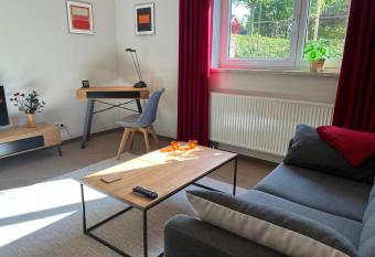 Appartement Am Weinberg allows 18 year olds to book a room