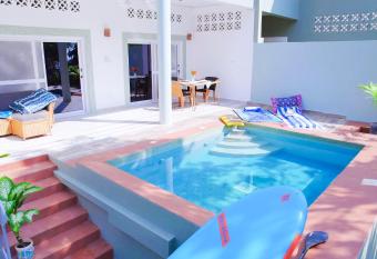 The Pool House & The Colobus House Bella Seaview Diani Beach Kenya allows 18 year olds to book a room