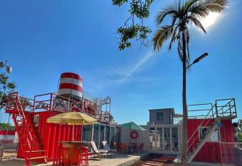 Casa Kraken a 6 minutos de playa allows 18 year olds to book a room