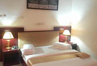 JORANY INDIAN HOTEL has Balcony rooms