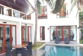 Pranaluxe Pool Villa Holiday Home has Balcony rooms