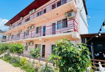 Casa Roman has Balcony rooms