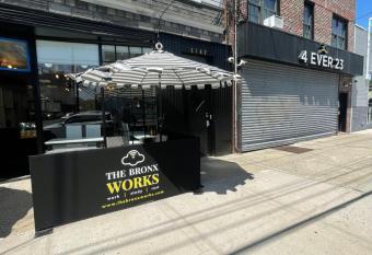 NY3182-9 Private Office w Double SofaBed Keypad has Balcony rooms