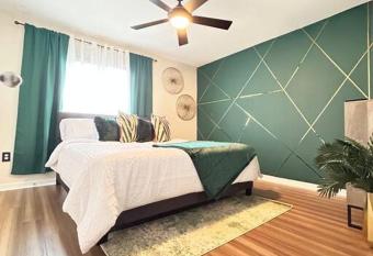 Opulent Oasis Townhome, Heart of Gainesville has Balcony rooms