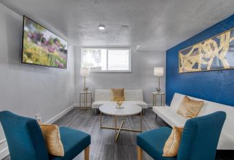 New Downtown Boise on Bsu Campus 3 Beds Sleeps 6 allows 18 year olds to book a room