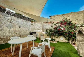 Chalet Faro de Cullera has Balcony rooms