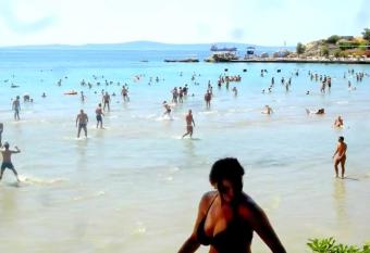 Fantastic Apartment has Balcony rooms