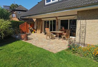 traumhaft edle Landhauswohnung has Balcony rooms