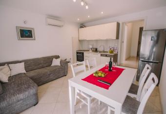 Apartments Jasna has Balcony rooms