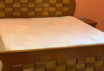 Chez Dhalia has Balcony rooms