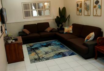 Homestay Taman Pelangi Jaya 1 kluang has Balcony rooms