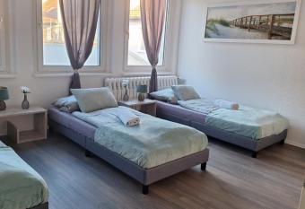 Erfurt Zentral allows 18 year olds to book a room