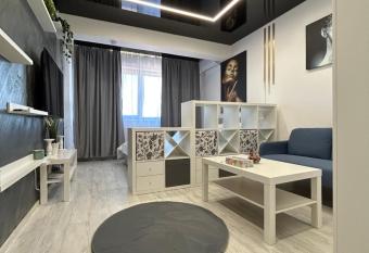 Perla Home - Studio 26 allows 18 year olds to book a room