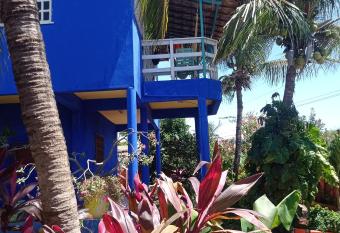 DESERT ROSE VILLA in peaceful tropical garden, Wi-Fi has Balcony rooms