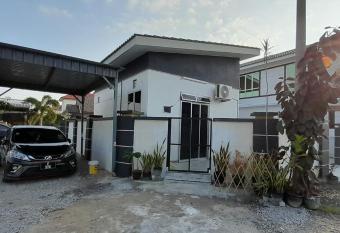 Studio Teratak Alisha Permatang Pauh has Balcony rooms